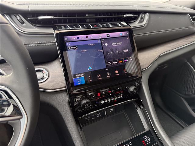 2025 Jeep Grand Cherokee Overland (Stk: 25577D) in London - Image 16 of 26