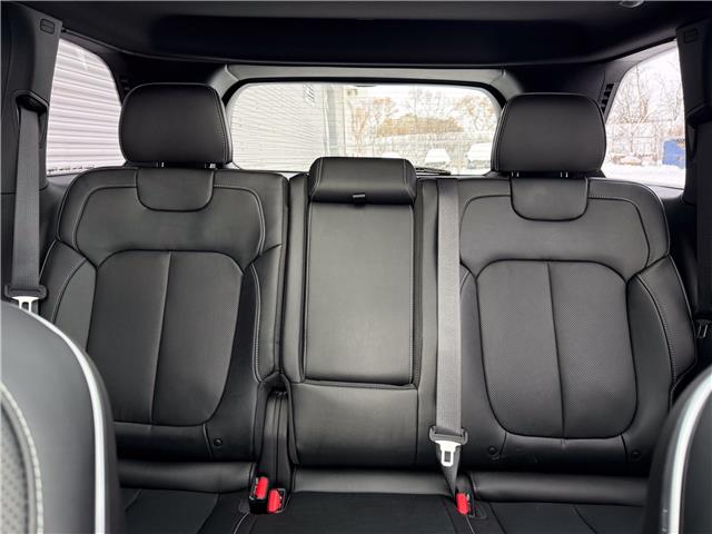 2025 Jeep Grand Cherokee Overland (Stk: 25577D) in London - Image 12 of 26