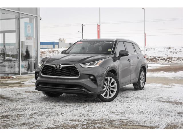 2022 Toyota Highlander Limited (Stk: B8995) in Calgary - Image 2 of 33 2022 Toyota Highlander Limited (Stk: B8995) in Calgary - Image 2 of 33
