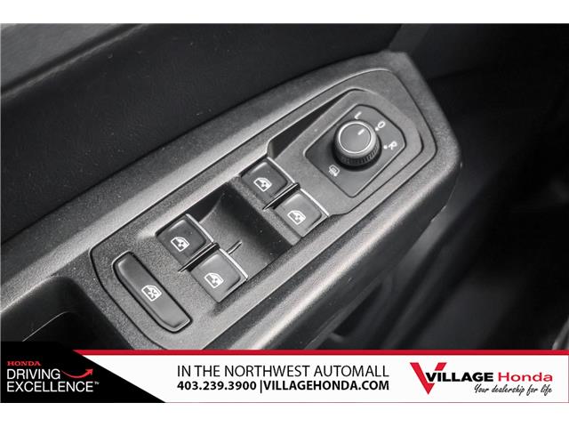 2019 Volkswagen Atlas 3.6 FSI Highline (Stk: B8994) in Calgary - Image 12 of 32