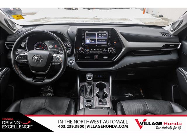 2022 Toyota Highlander Limited (Stk: B8995) in Calgary - Image 15 of 33 2022 Toyota Highlander Limited (Stk: B8995) in Calgary - Image 15 of 33