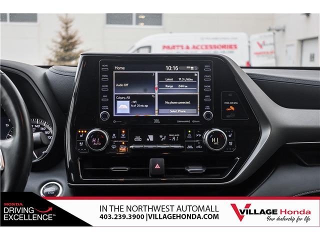 2022 Toyota Highlander Limited (Stk: B8995) in Calgary - Image 24 of 33 2022 Toyota Highlander Limited (Stk: B8995) in Calgary - Image 24 of 33