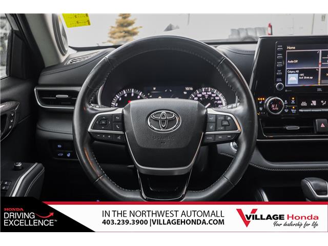2022 Toyota Highlander Limited (Stk: B8995) in Calgary - Image 16 of 33 2022 Toyota Highlander Limited (Stk: B8995) in Calgary - Image 16 of 33