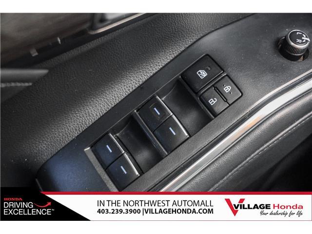 2022 Toyota Highlander Limited (Stk: B8995) in Calgary - Image 13 of 33 2022 Toyota Highlander Limited (Stk: B8995) in Calgary - Image 13 of 33