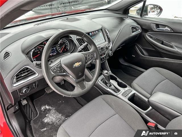 2018 Chevrolet Cruze LT Auto (Stk: KT-044A) in Okotoks - Image 6 of 18