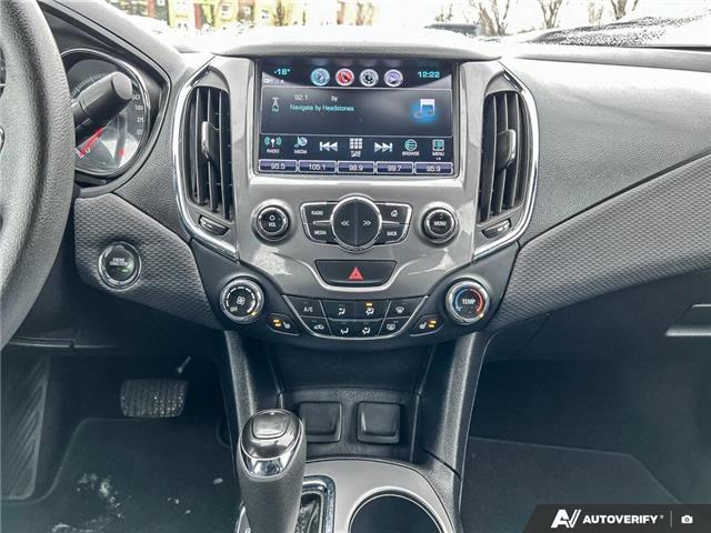 2018 Chevrolet Cruze LT Auto (Stk: KT-044A) in Okotoks - Image 12 of 18