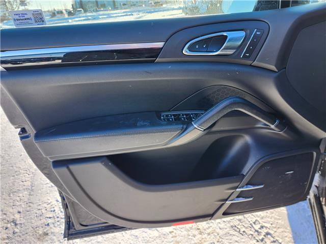2017 Porsche Cayenne S (Stk: JA0001) in Brandon - Image 9 of 17