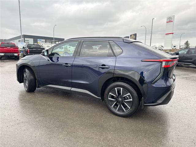 2026 Toyota bZ XLE (Stk: J000656) in Cranbrook - Image 3 of 21