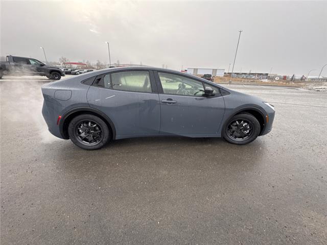 2026 Toyota Prius Plug-In Hybrid SE (Stk: 3066907) in Cranbrook - Image 6 of 20
