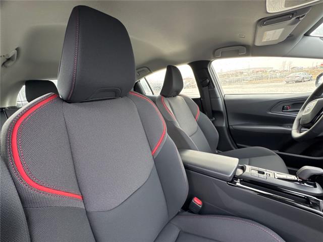 2026 Toyota Prius Plug-In Hybrid SE (Stk: 3066907) in Cranbrook - Image 11 of 20