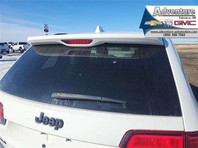 2021 Jeep Grand Cherokee Laredo (Stk: 44143A) in Fairview - Image 27 of 30