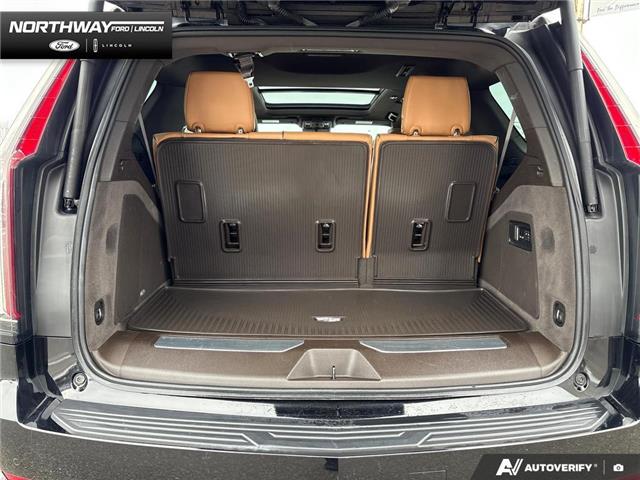 2022 Cadillac Escalade Sport (Stk: 5F74972A) in Brantford - Image 10 of 23