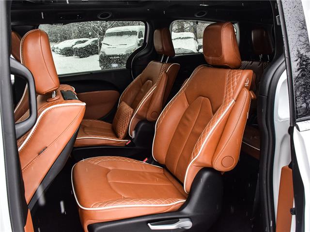 2024 Chrysler Pacifica Hybrid Pinnacle (Stk: P9675) in Toronto - Image 14 of 28