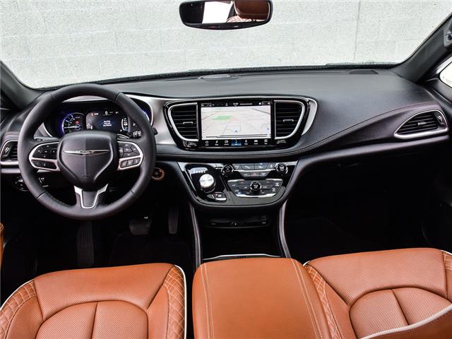 2024 Chrysler Pacifica Hybrid Pinnacle (Stk: P9675) in Toronto - Image 16 of 28
