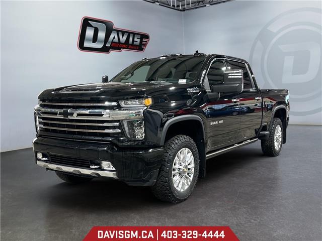 2021 Chevrolet Silverado 3500HD High Country 1GC4YVEY6MF203113 302282 in Lethbridge