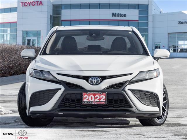 2022 Toyota Camry Hybrid SE (Stk: 016923) in Milton - Image 2 of 28