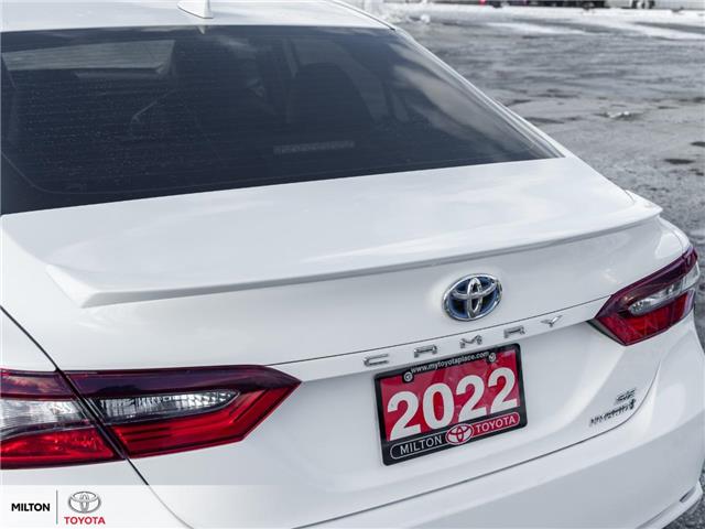 2022 Toyota Camry Hybrid SE (Stk: 016923) in Milton - Image 6 of 28