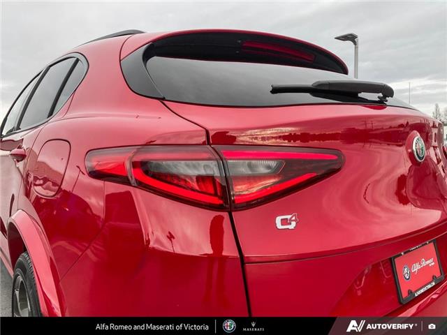 2022 Alfa Romeo Stelvio Quadrifoglio (Stk: 912130) in Victoria - Image 10 of 24