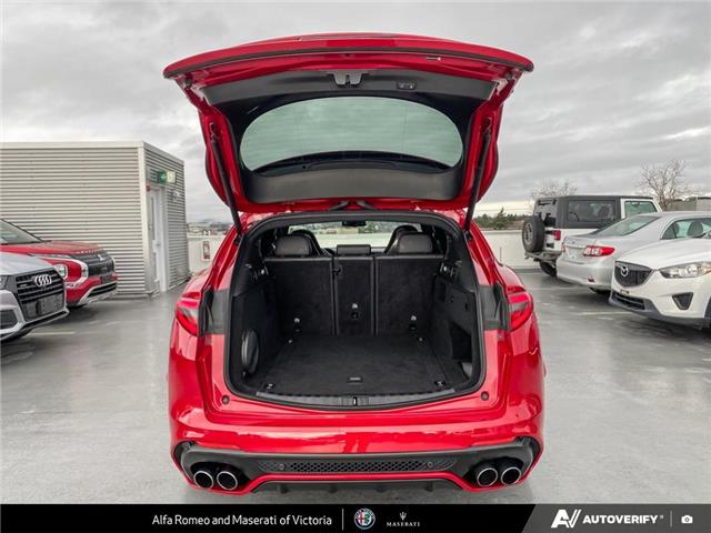 2022 Alfa Romeo Stelvio Quadrifoglio (Stk: 912130) in Victoria - Image 11 of 24