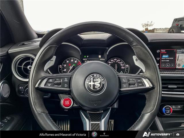 2022 Alfa Romeo Stelvio Quadrifoglio (Stk: 912130) in Victoria - Image 13 of 24
