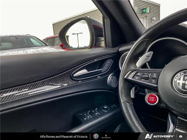 2022 Alfa Romeo Stelvio Quadrifoglio (Stk: 912130) in Victoria - Image 16 of 24