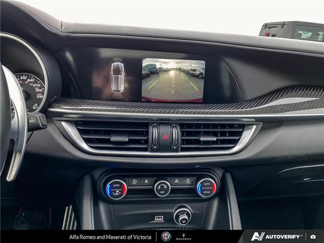 2022 Alfa Romeo Stelvio Quadrifoglio (Stk: 912130) in Victoria - Image 18 of 24