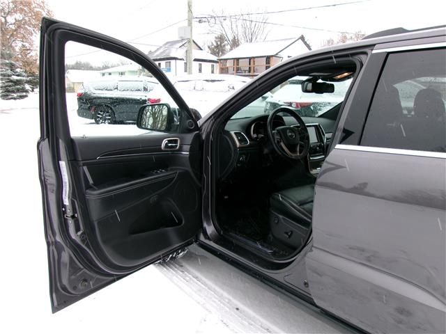 2016 Jeep Grand Cherokee Limited in Kitchener - Image 10 of 28 2016 Jeep Grand Cherokee Limited in Kitchener - Image 10 of 28