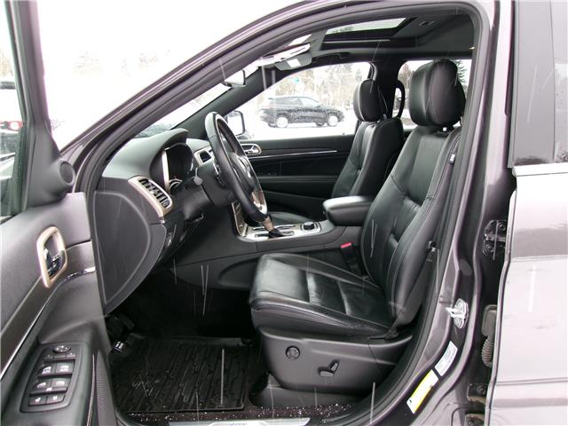 2016 Jeep Grand Cherokee Limited in Kitchener - Image 11 of 28 2016 Jeep Grand Cherokee Limited in Kitchener - Image 11 of 28