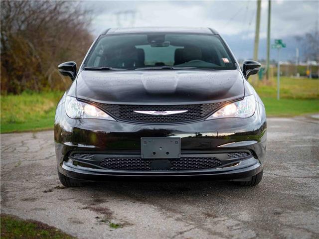 2026 Chrysler Grand Caravan SXT (Stk: T205494) in Surrey - Image 2 of 21