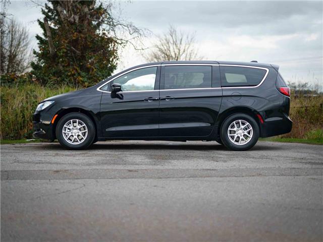 2026 Chrysler Grand Caravan SXT (Stk: T205494) in Surrey - Image 3 of 21
