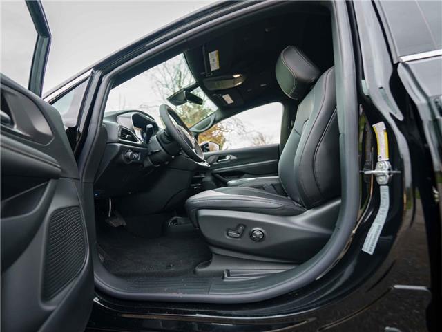 2026 Chrysler Grand Caravan SXT (Stk: T205494) in Surrey - Image 8 of 21