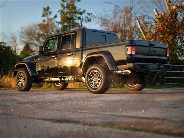 2026 Jeep Gladiator Sport S (Stk: T153696) in Surrey - Image 4 of 22