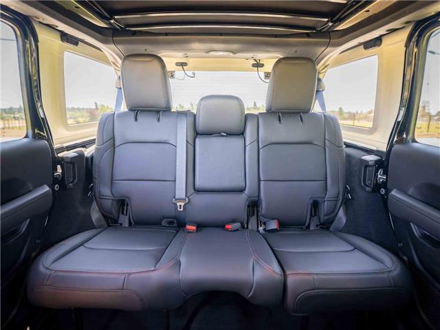 2025 Jeep Wrangler Rubicon (Stk: S612719) in Surrey - Image 20 of 24