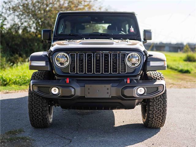 2025 Jeep Wrangler Rubicon (Stk: S653184) in Surrey - Image 2 of 24