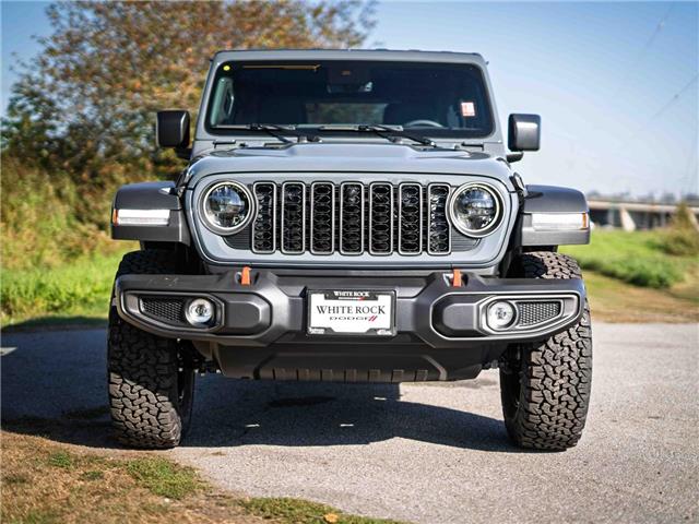 2025 Jeep Wrangler Rubicon (Stk: S653181) in Surrey - Image 2 of 23