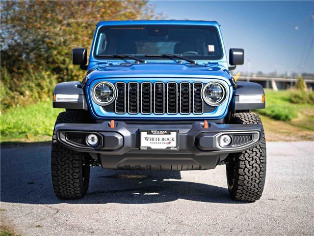 2025 Jeep Wrangler Rubicon (Stk: S653190) in Surrey - Image 2 of 25