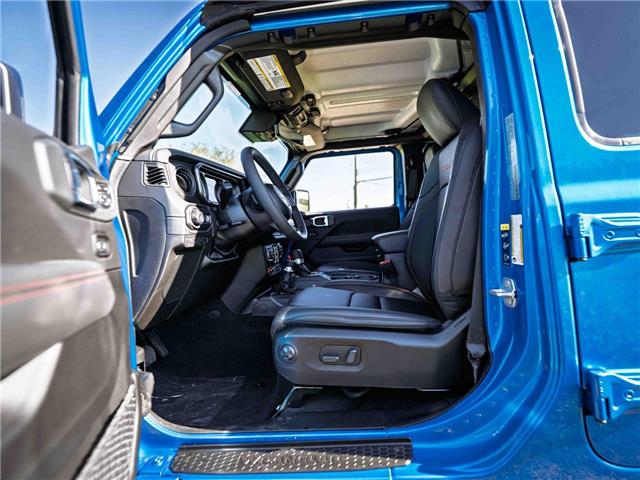 2025 Jeep Wrangler Rubicon (Stk: S653190) in Surrey - Image 8 of 25