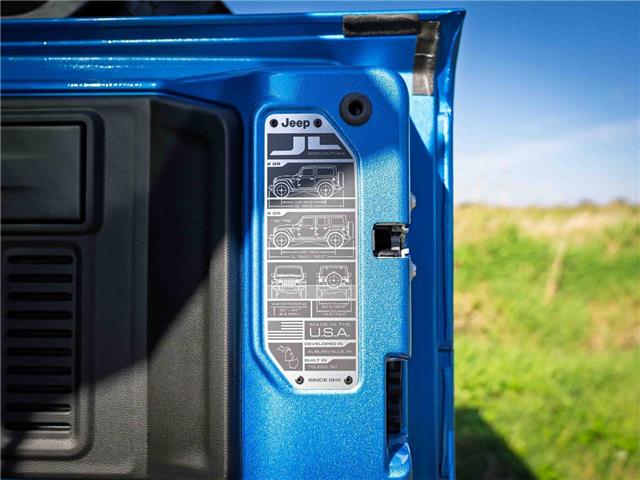 2025 Jeep Wrangler Rubicon (Stk: S653190) in Surrey - Image 24 of 25