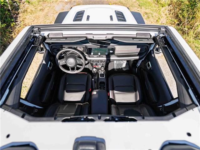 2025 Jeep Wrangler Rubicon (Stk: S651230) in Surrey - Image 9 of 22