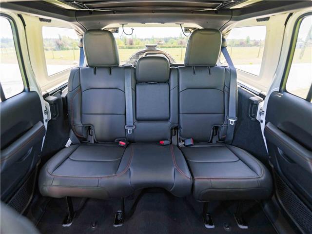 2025 Jeep Wrangler Rubicon (Stk: S651230) in Surrey - Image 19 of 22
