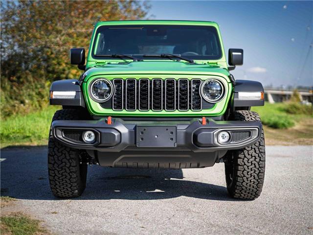 2025 Jeep Wrangler Rubicon (Stk: S651234) in Surrey - Image 2 of 27