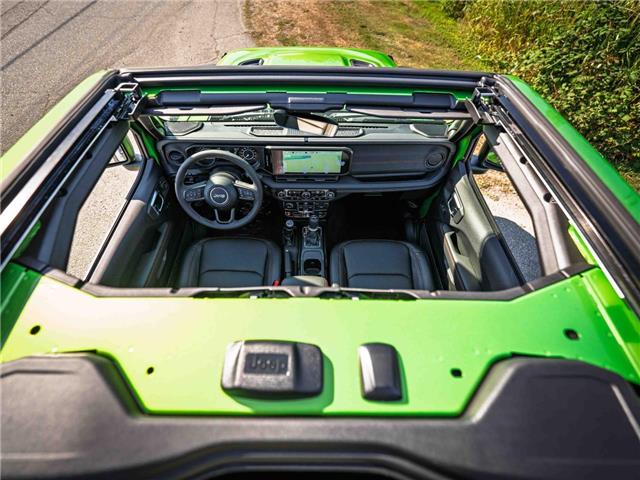 2025 Jeep Wrangler Rubicon (Stk: S651234) in Surrey - Image 12 of 27