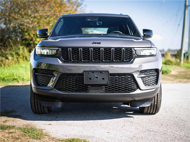 2025 Jeep Grand Cherokee Laredo (Stk: S347419) in Surrey - Image 2 of 21