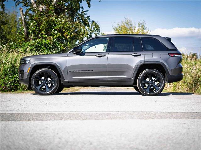 2025 Jeep Grand Cherokee Laredo (Stk: S347419) in Surrey - Image 3 of 21