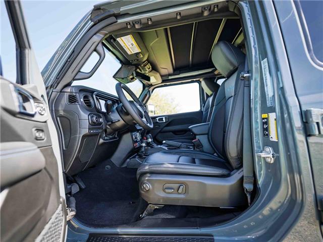 2025 Jeep Wrangler 4xe Rubicon (Stk: S613593) in Surrey - Image 8 of 24