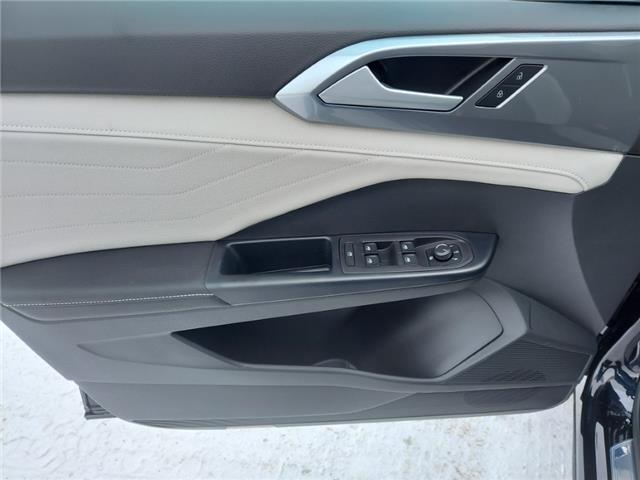 2026 Volkswagen Taos Highline (Stk: 260033) in Regina - Image 15 of 43