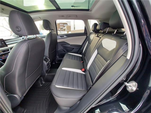2026 Volkswagen Taos Highline (Stk: 260033) in Regina - Image 21 of 43