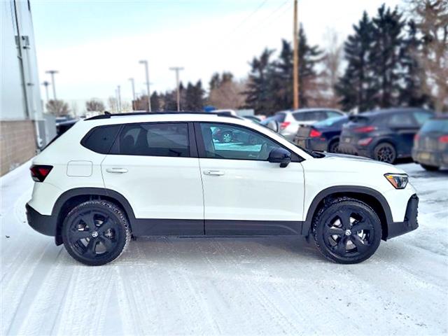 2026 Volkswagen Taos Comfortline Black Edition (Stk: 260132) in Regina - Image 4 of 42