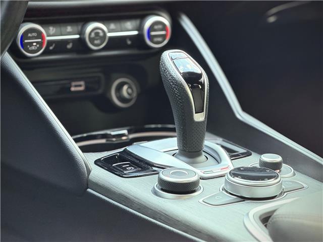 2023 Alfa Romeo Giulia ti (Stk: 409U-A) in Toronto - Image 17 of 30 2023 Alfa Romeo Giulia ti (Stk: 409U-A) in Toronto - Image 17 of 30