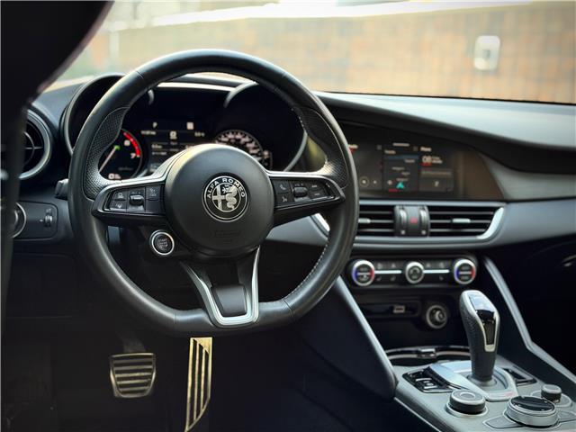 2023 Alfa Romeo Giulia ti (Stk: 409U-A) in Toronto - Image 18 of 30 2023 Alfa Romeo Giulia ti (Stk: 409U-A) in Toronto - Image 18 of 30